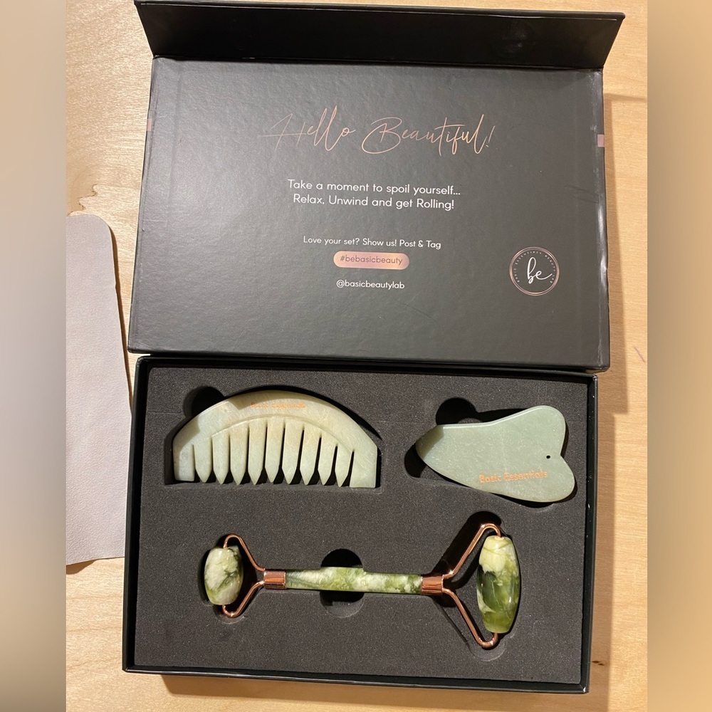 Basic Essentials Jade Restoring Set Beautification Tools (FI)
